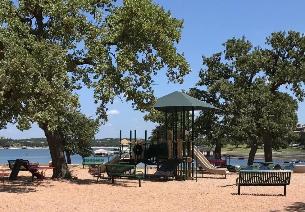 Lakeview Bungalow-Access To Lake, Pool, Gym, &Park Lago Vista Exterior photo